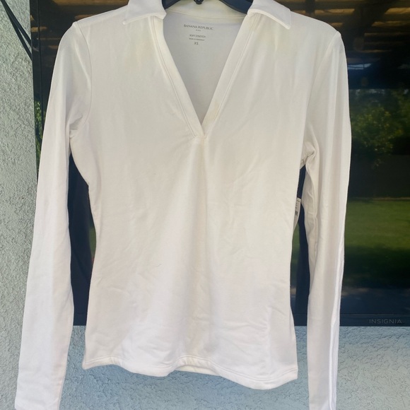 Banana Republic Tops - Banana Republic Long-Sleeve V-Neck Polo Top XS NWT